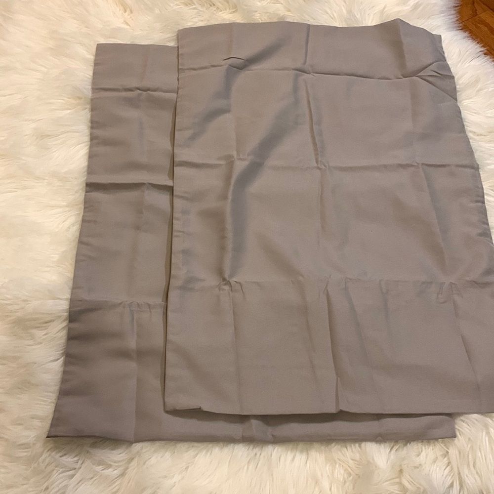 Standard pillowcase pair 20“ x 30“ in gray